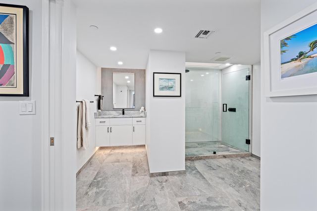 100 LAKESHORE Drive 2151, North Palm Beach, FL 33408