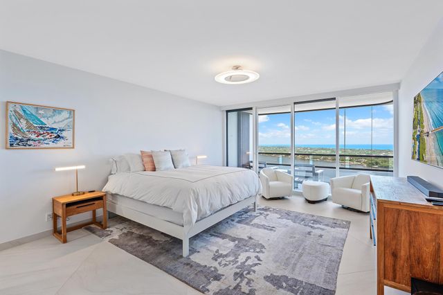 100 LAKESHORE Drive 2151, North Palm Beach, FL 33408
