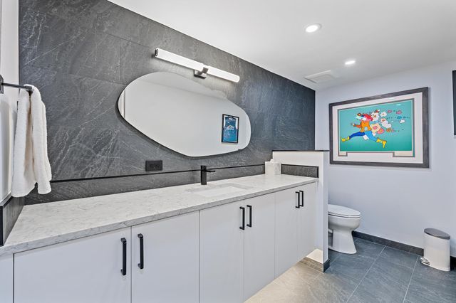 100 LAKESHORE Drive 2151, North Palm Beach, FL 33408