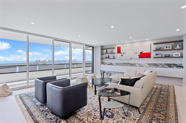 100 LAKESHORE Drive 2151, North Palm Beach, FL 33408