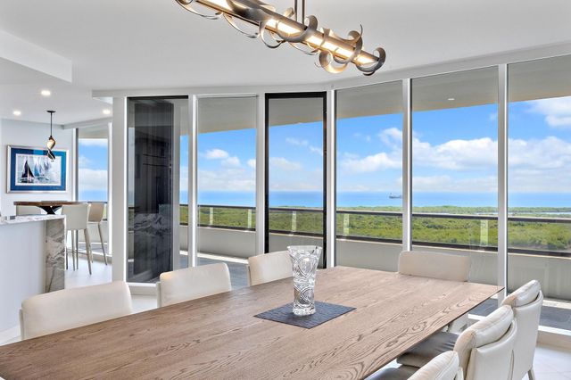 100 LAKESHORE Drive 2151, North Palm Beach, FL 33408