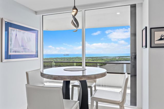 100 LAKESHORE Drive 2151, North Palm Beach, FL 33408