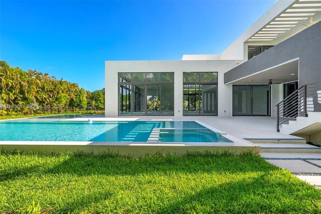 5825 SW 111th Ter, Pinecrest, FL 33156
