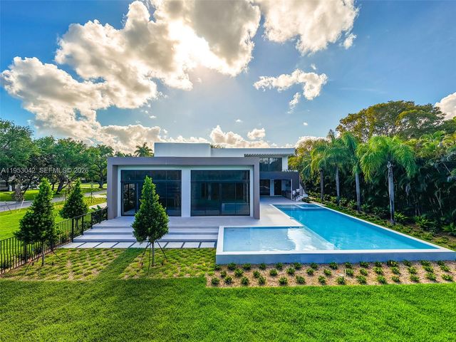 5825 SW 111th Ter, Pinecrest, FL 33156