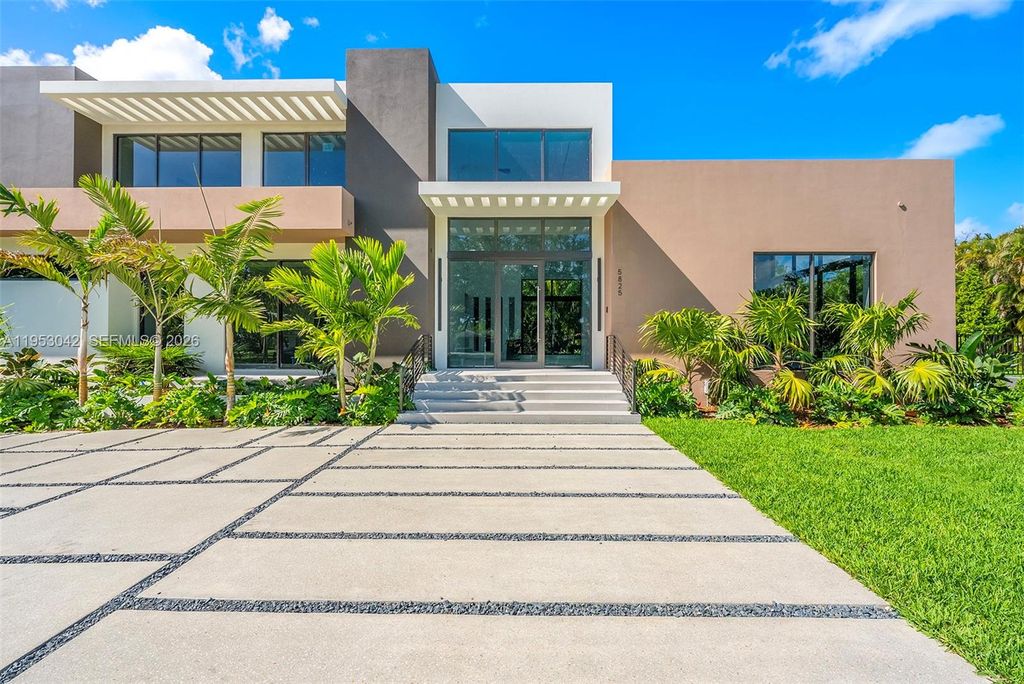 5825 SW 111th Ter, Pinecrest, FL 33156