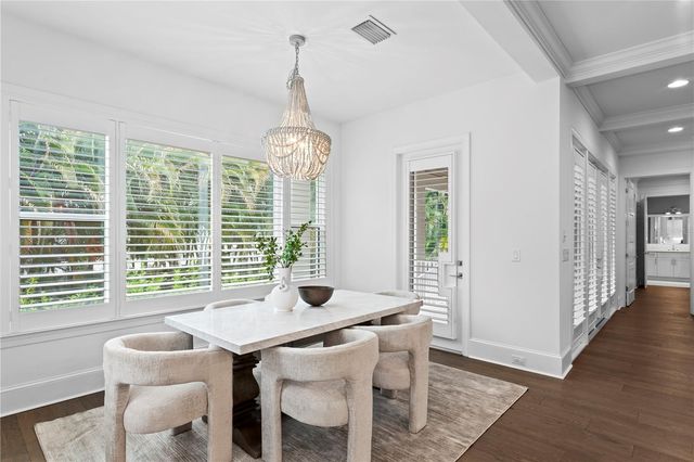 5015 W LONGFELLOW AVENUE, Tampa, FL 33629