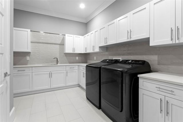5015 W LONGFELLOW AVENUE, Tampa, FL 33629