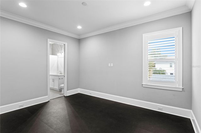 5015 W LONGFELLOW AVENUE, Tampa, FL 33629