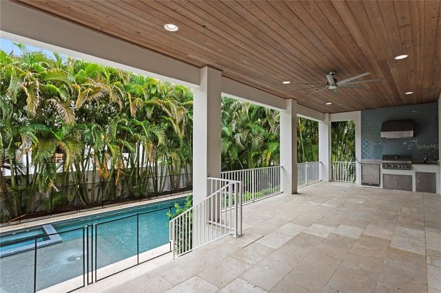 5015 W LONGFELLOW AVENUE, Tampa, FL 33629