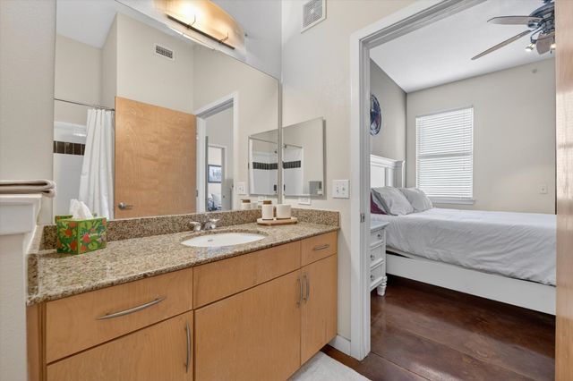 201 W Lancaster Avenue 406, Fort Worth, TX 76102