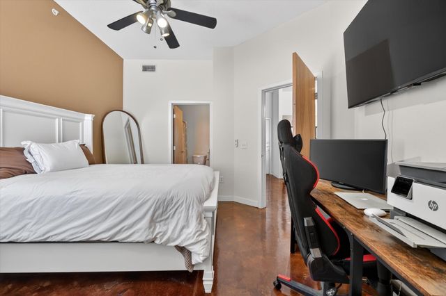 201 W Lancaster Avenue 406, Fort Worth, TX 76102