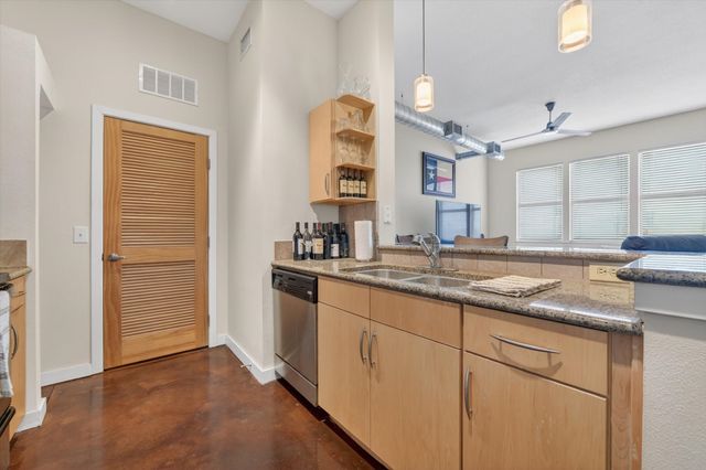 201 W Lancaster Avenue 406, Fort Worth, TX 76102