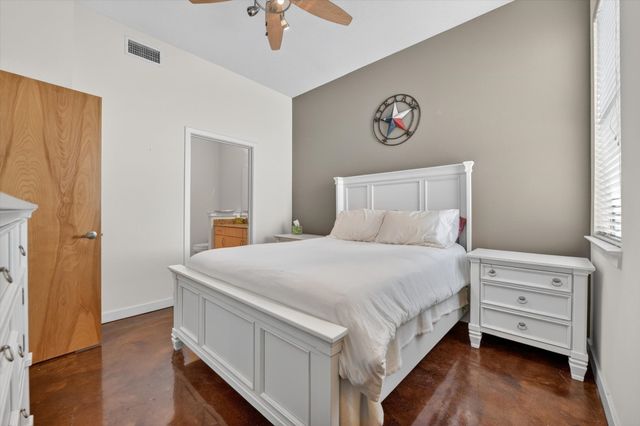 201 W Lancaster Avenue 406, Fort Worth, TX 76102