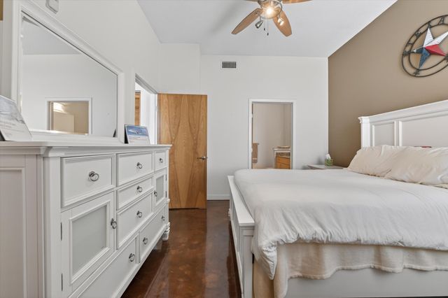 201 W Lancaster Avenue 406, Fort Worth, TX 76102