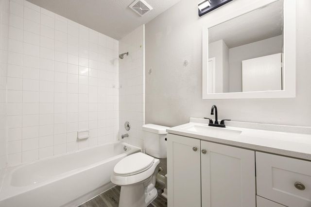 2925 La Salle Avenue, Conroe, TX 77304