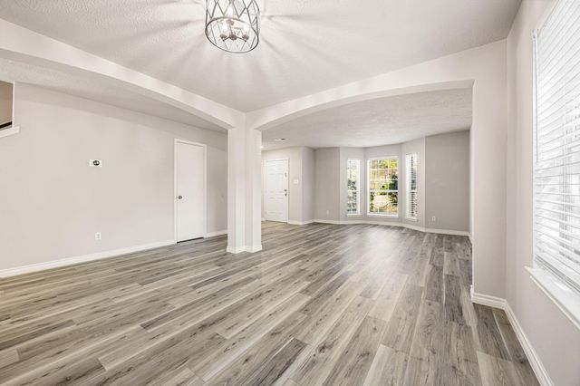 2925 La Salle Avenue, Conroe, TX 77304