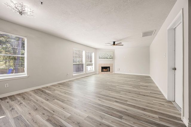 2925 La Salle Avenue, Conroe, TX 77304