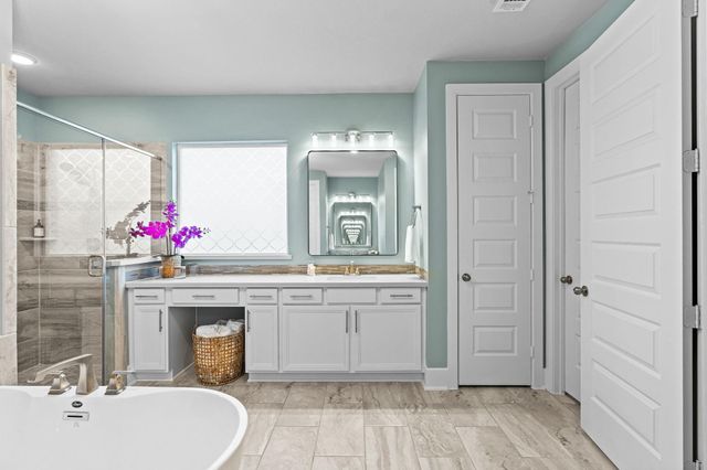 141 Bronze Bow Drive, Montgomery, TX 77316