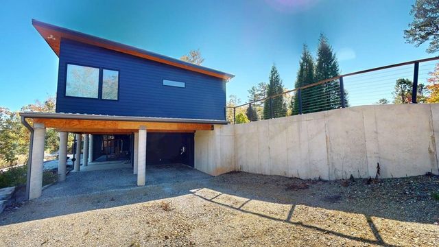 458 Brannon Ridge Road, Young Harris, GA 30582