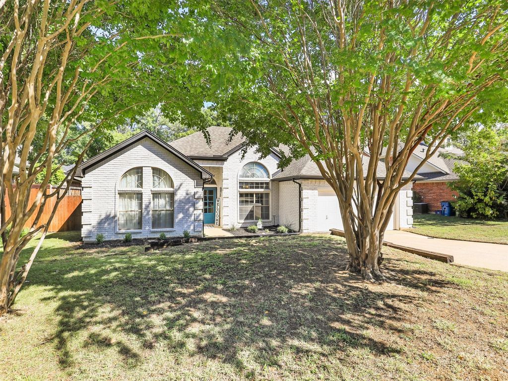 610 Dove Creek Circle, Grapevine, TX 76051