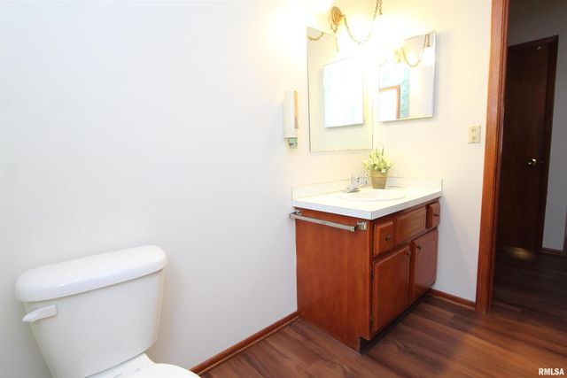 1510 7TH Avenue S, Clinton, IA 52732