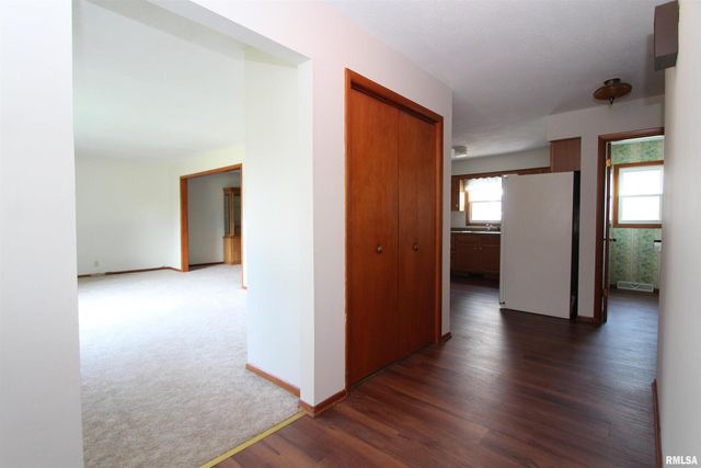 1510 7TH Avenue S, Clinton, IA 52732