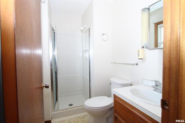 1510 7TH Avenue S, Clinton, IA 52732