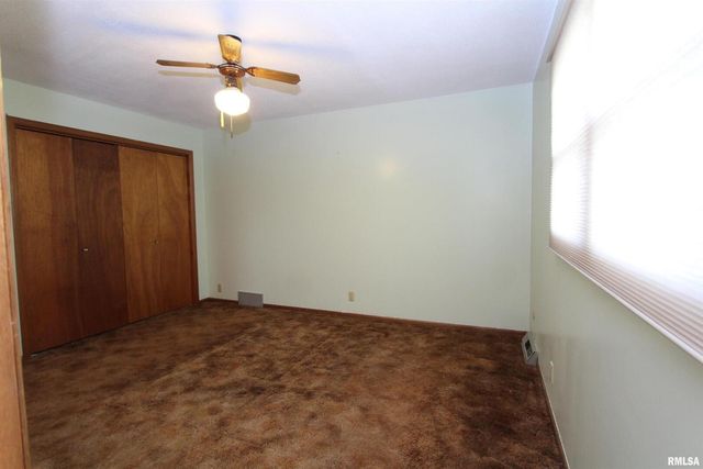 1510 7TH Avenue S, Clinton, IA 52732