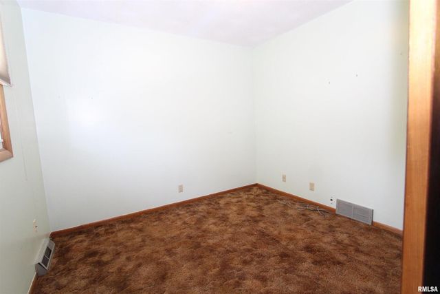 1510 7TH Avenue S, Clinton, IA 52732