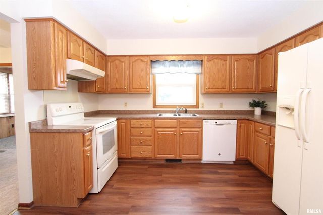 1510 7TH Avenue S, Clinton, IA 52732