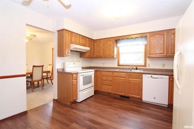 1510 7TH Avenue S, Clinton, IA 52732