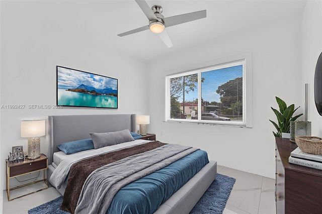 875 E 8th St, Hialeah, FL 33010