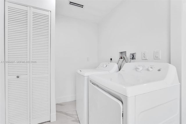 875 E 8th St, Hialeah, FL 33010