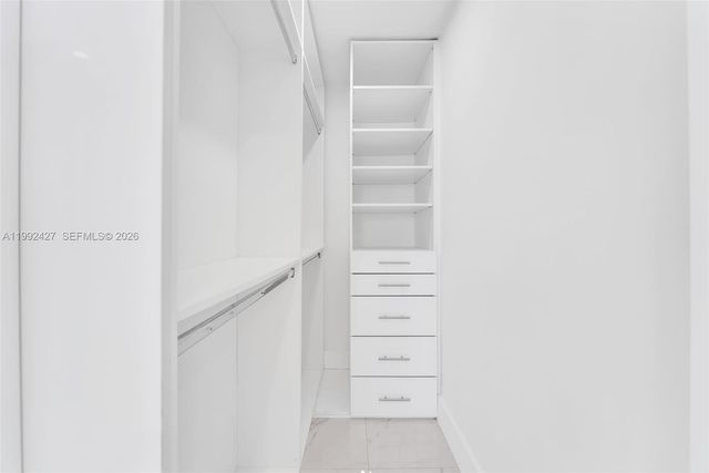 875 E 8th St, Hialeah, FL 33010