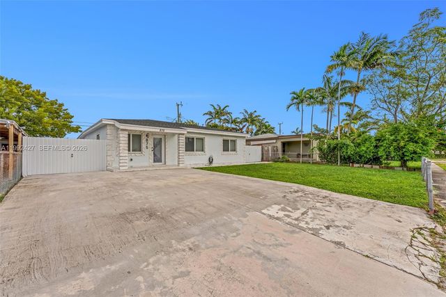 875 E 8th St, Hialeah, FL 33010