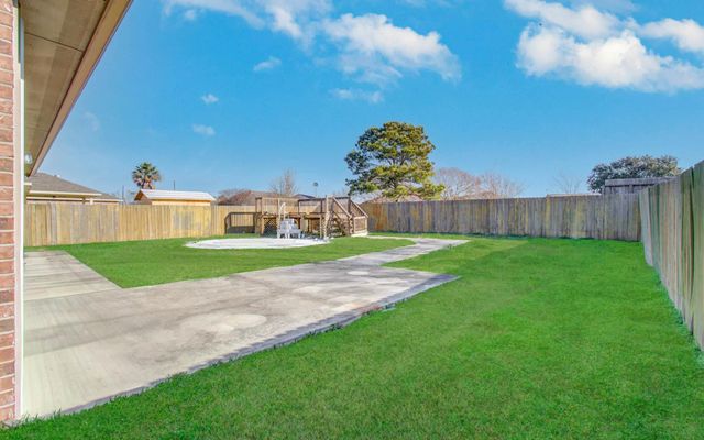 115 Brazos Drive, Baytown, TX 77523