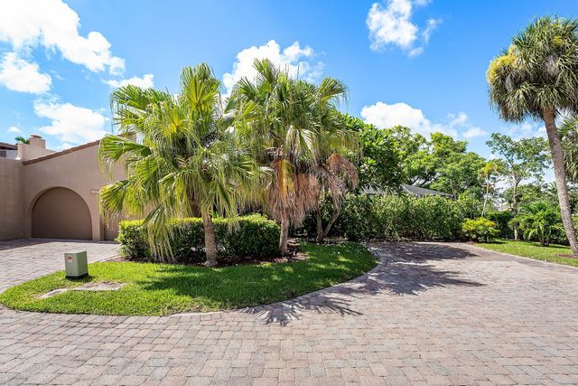 6582 Patio Lane, Boca Raton, FL 33433