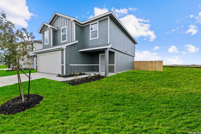 1027 Gladys Run, Seguin, TX 78155