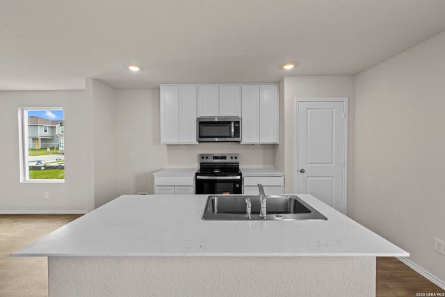 1027 Gladys Run, Seguin, TX 78155