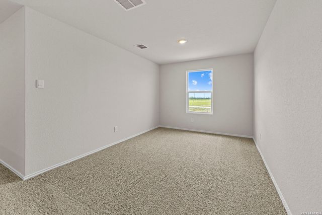 1027 Gladys Run, Seguin, TX 78155