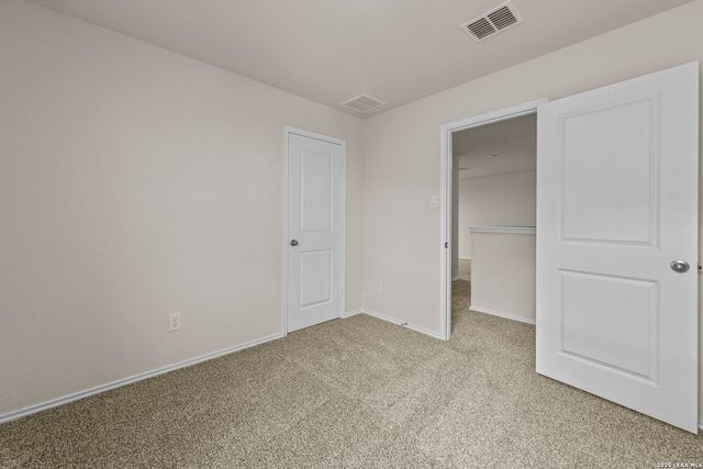 1027 Gladys Run, Seguin, TX 78155
