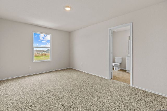 1027 Gladys Run, Seguin, TX 78155