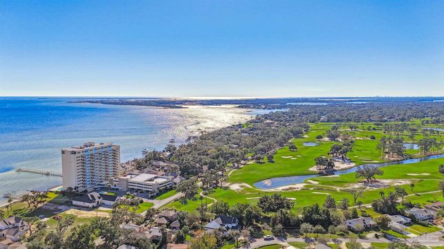 825 Bayshore Dr 608, Pensacola, FL 32507