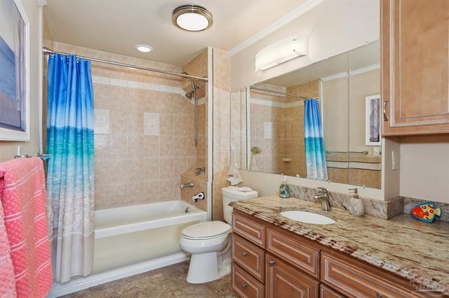 825 Bayshore Dr 608, Pensacola, FL 32507
