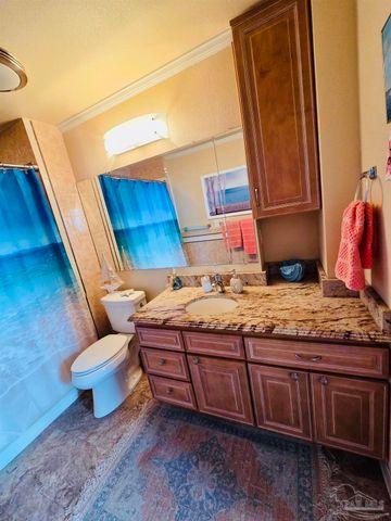 825 Bayshore Dr 608, Pensacola, FL 32507