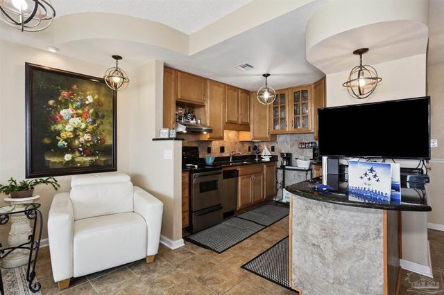 825 Bayshore Dr 608, Pensacola, FL 32507