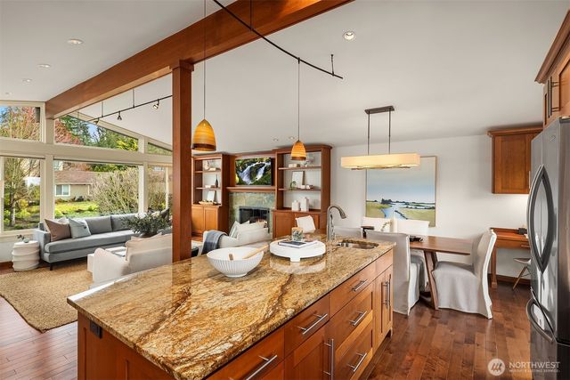 5829 112th Place NE, Kirkland, WA 98033