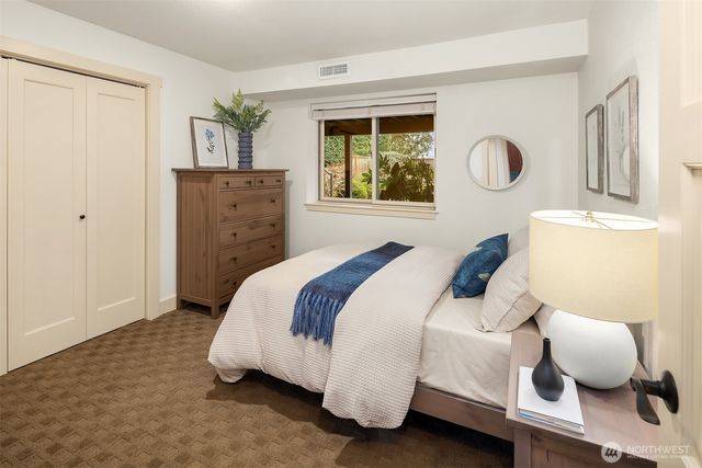 5829 112th Place NE, Kirkland, WA 98033