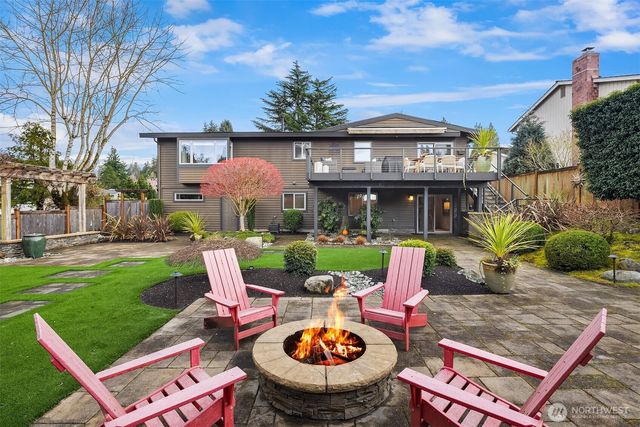 5829 112th Place NE, Kirkland, WA 98033