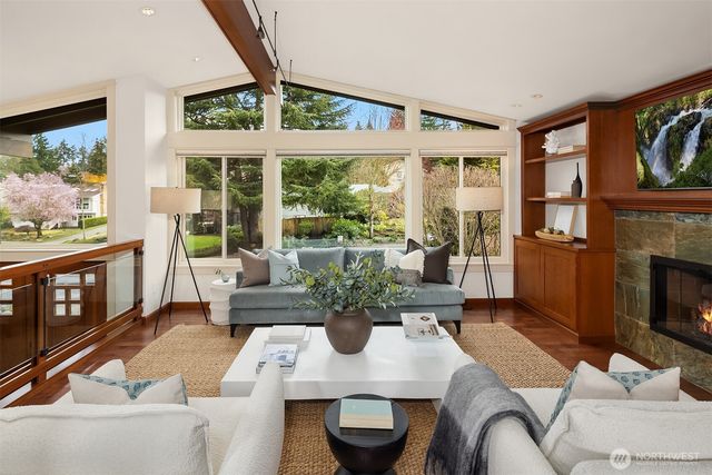 5829 112th Place NE, Kirkland, WA 98033